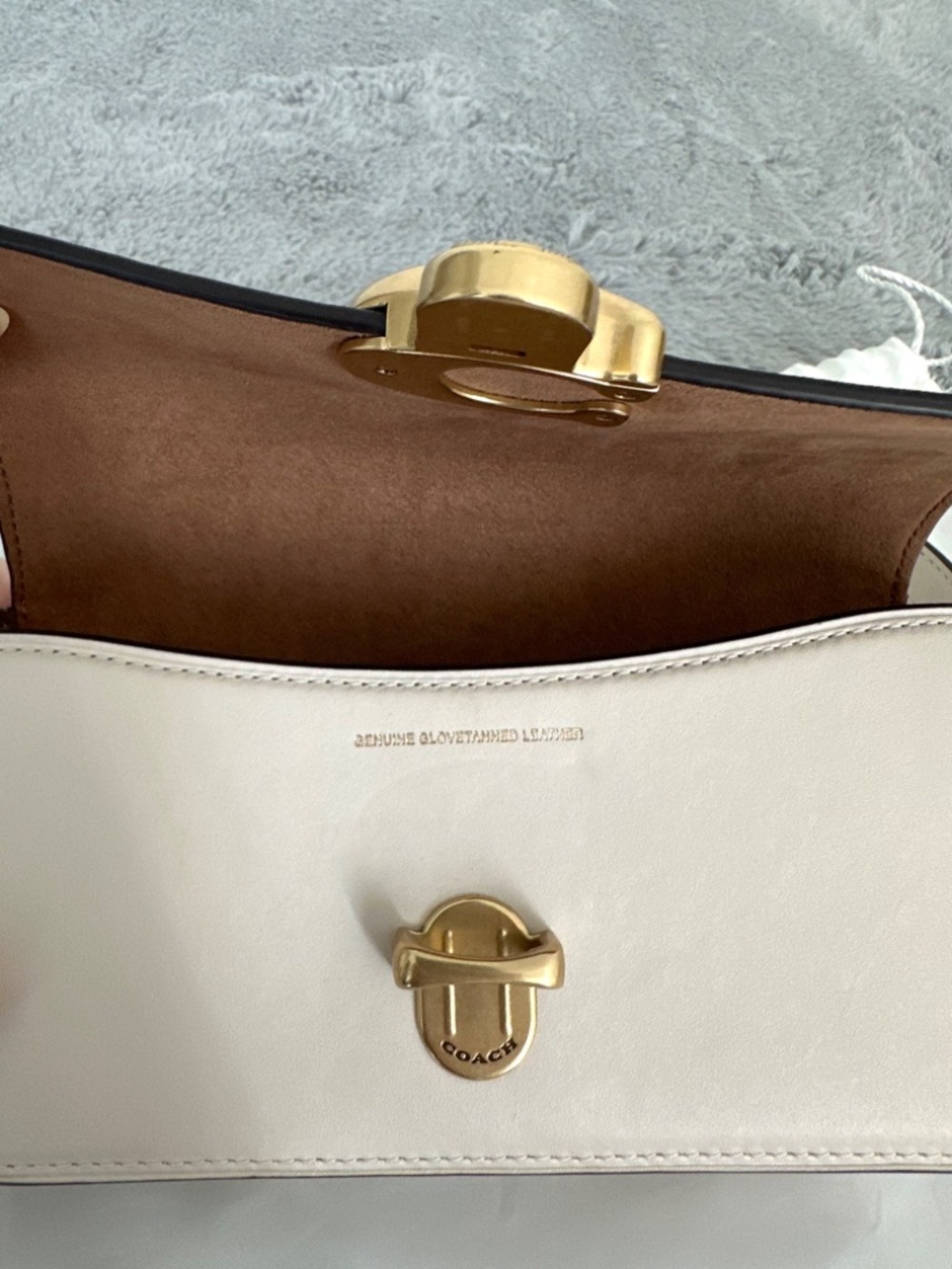 Coach Studio 20 Shoulder Bag in White/Chalk with Gold-Tone Hardware - Picture 4 of 8